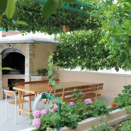 Cosey Studio Apartment For 2 Free Private Parking Makarska Eksteriør bilde