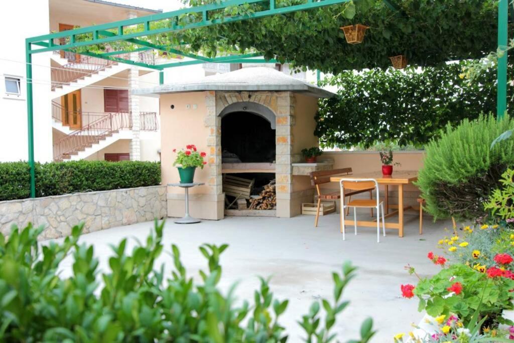 Cosey Studio Apartment For 2 Free Private Parking Makarska Eksteriør bilde